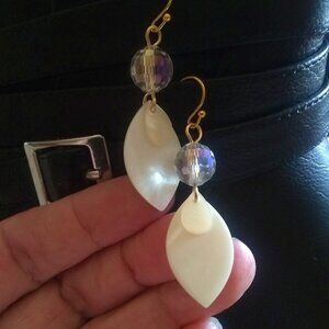 A Touch of Nostalgia! Classically Feminine MOP Earrings! Work + Business Casual!
